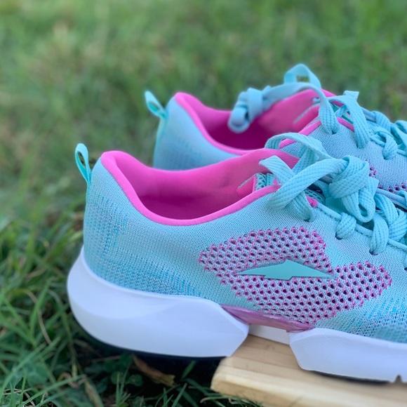 Avia Segmented Bottom Women’s Lightweight Sneakers - Picture 6 of 16